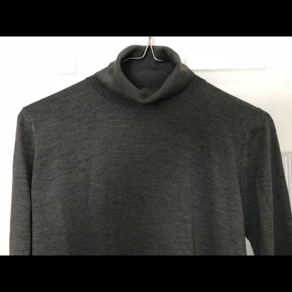 Barney New York Silk Turtle Neck